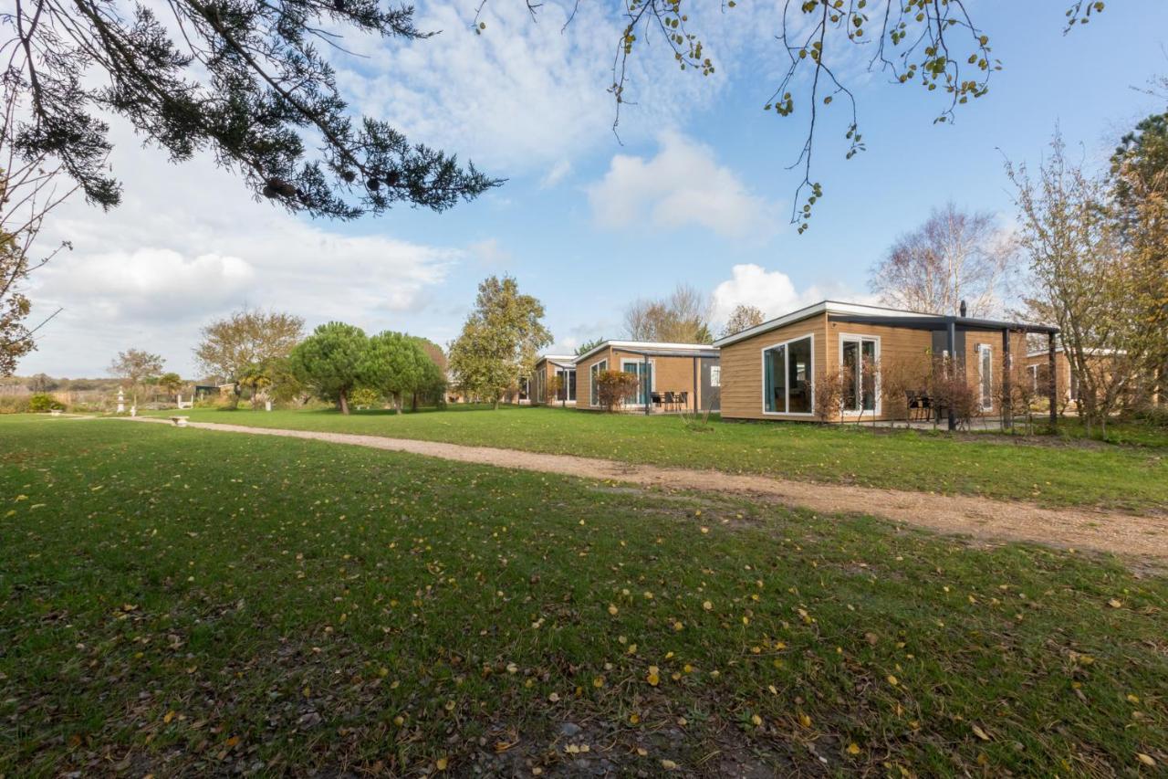 Welcome In - Vakantiepark Fort Den Haak Vrouwenpolder Exterior foto