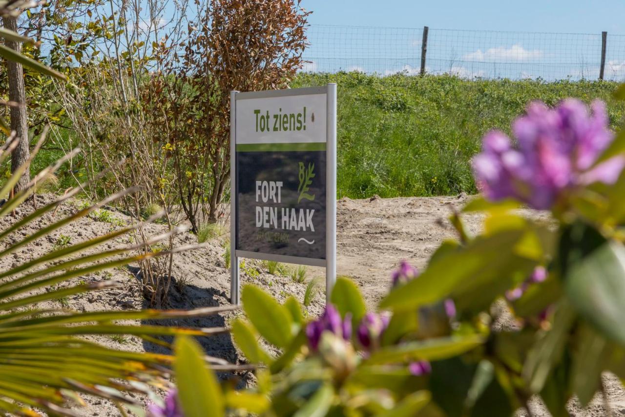 Welcome In - Vakantiepark Fort Den Haak Vrouwenpolder Exterior foto